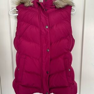 GAP Women's Pink Puffer Vest with Faux Fur Trim
